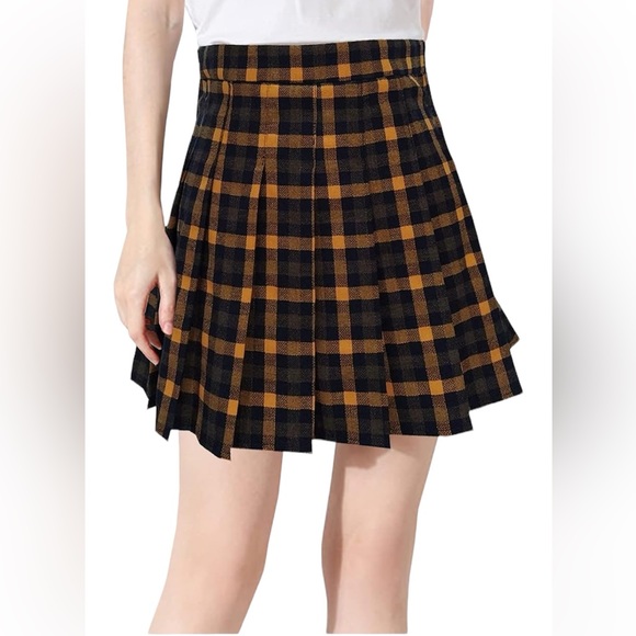 Plaid Mini Pleated Skirt - Picture 1 of 7